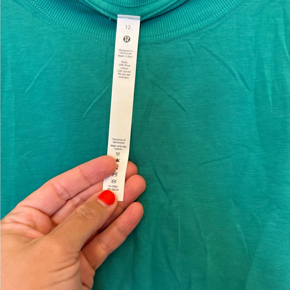 NWT Lululemon All Yours Cropped Tank in Maldives Green - Picture 3 of 5